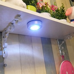 Mobgift Spot Uzaktan Kumandalı LED Işıklı Kablosuz Pilli Lamba (Beyaz)